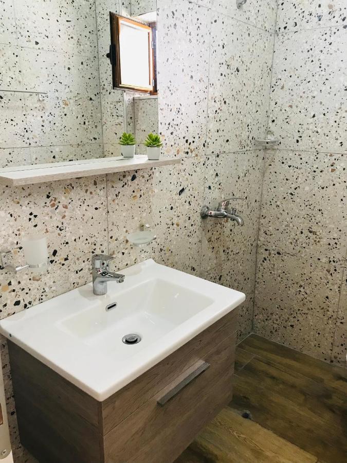 Enia'S Room Saranda Zewnętrze zdjęcie